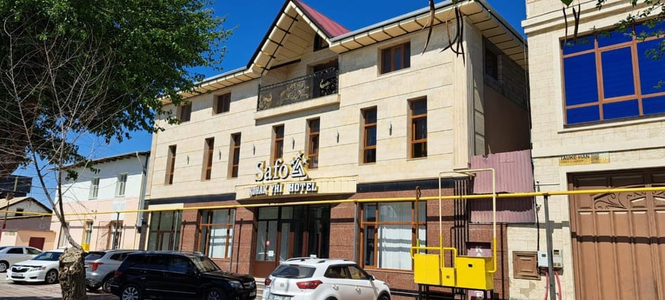 Property building, Day