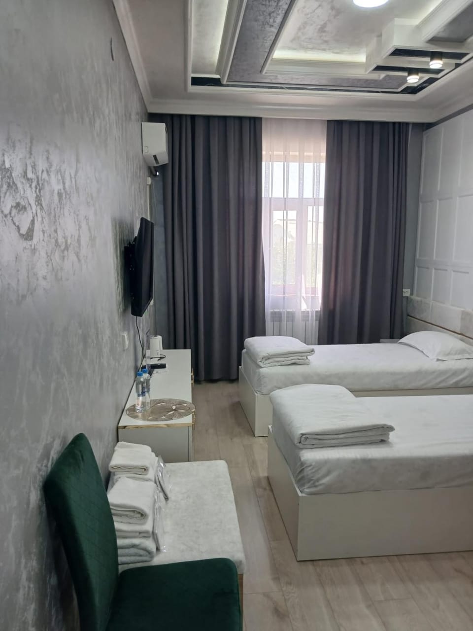 TV and multimedia, Photo of the whole room, towels