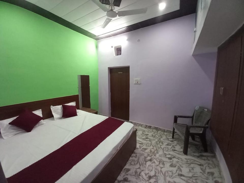 Raghav Home Stay Bed and Breakfast in Varanasi