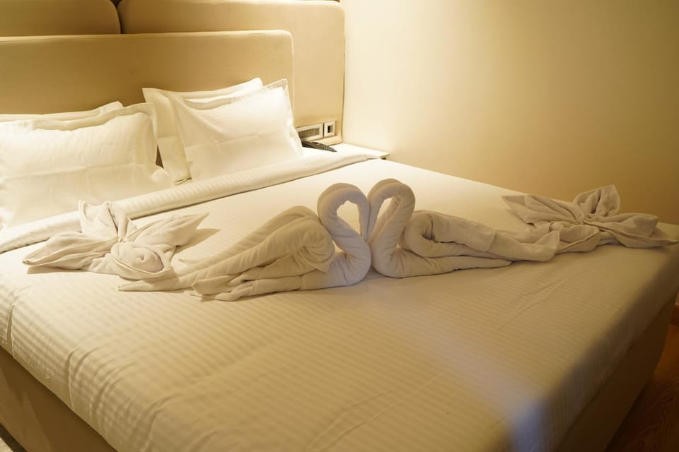 Hotel Luxe Manor Hotel in Chandigarh