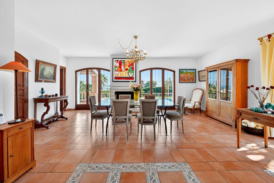 Villa provençale avec piscine et vue mer ! Villa in Mandelieu-La Napoule