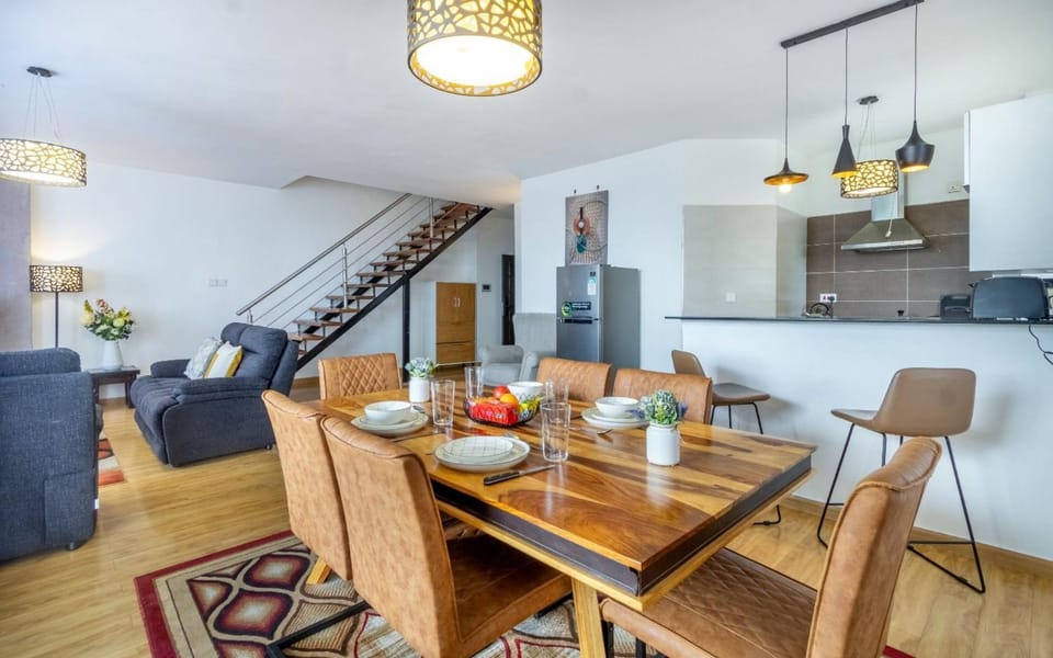 Living room, Dining area