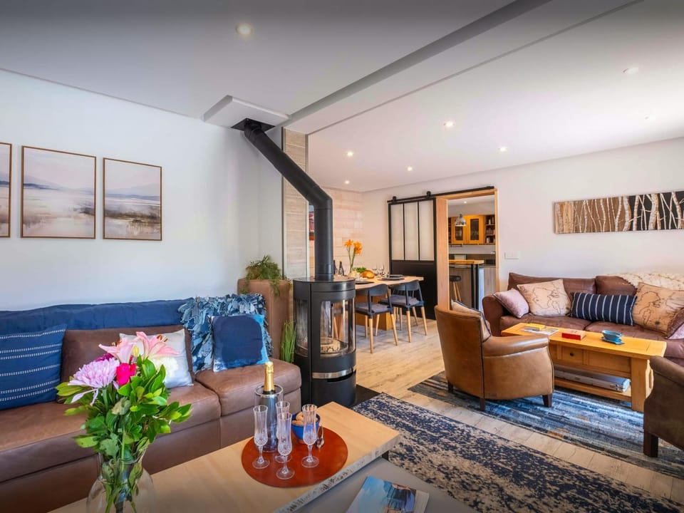 Winter, Living room, Seating area