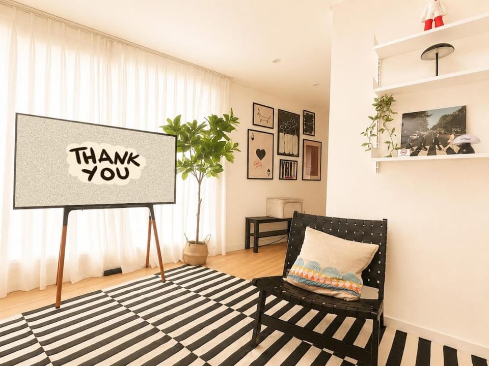 TV and multimedia, Living room, Seating area, air conditioner