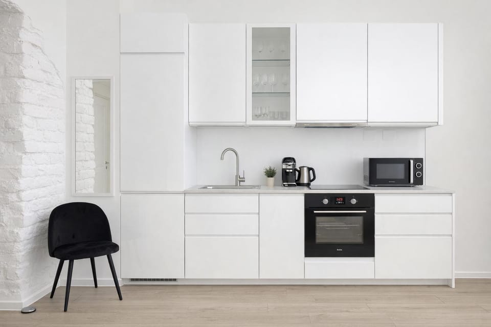 Coffee/tea facilities, Kitchen or kitchenette, dishwasher, microwave, oven, pet friendly, stove