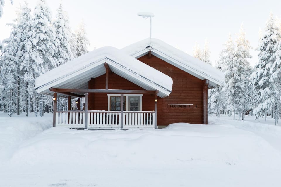 Property building, Patio, Day, Neighbourhood, Natural landscape, Winter