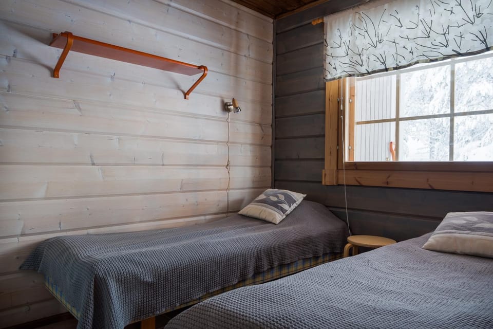 Bed, Bedroom, heating, internet, towels, wardrobe