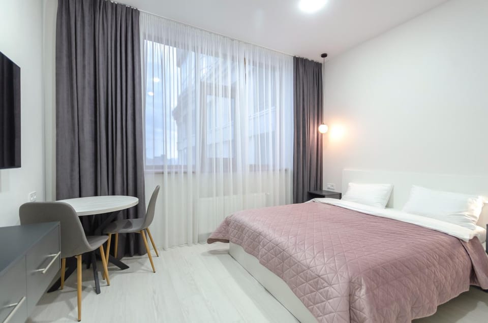 Bed, TV and multimedia, Seating area, heating