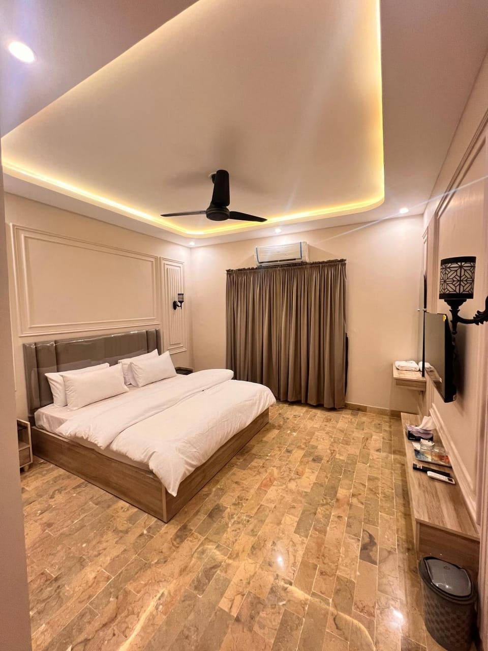 The Urban Nest Guest House Bed and Breakfast in Karachi