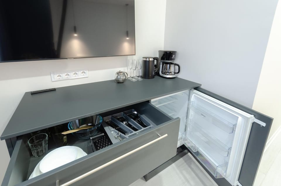 TV and multimedia, microwave, pet friendly