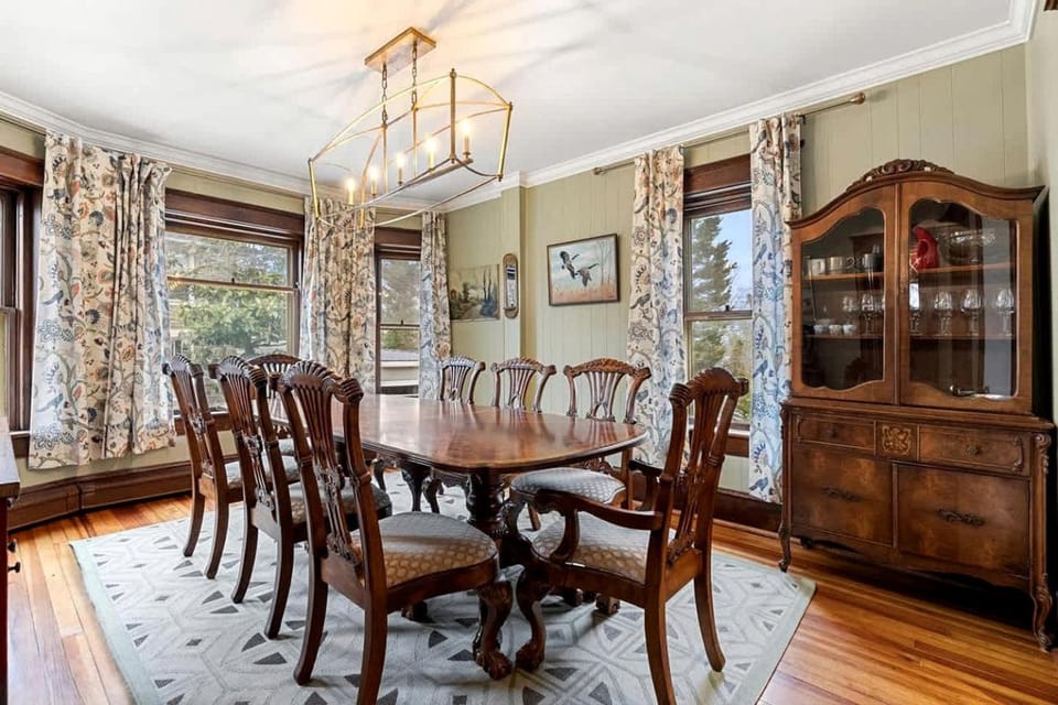 Enchanting River Victorian Vacation Home near the Mountains of Harpers Ferry West Virginia House in Harpers Ferry