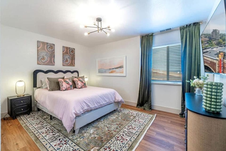 Charming Remodeled Home with Art Deco Flair and Game Room near Downtown Reno, Nevada House in Reno