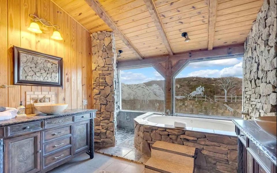 Spacious Luxury Log Cabin with Game Room & Panoramic Mountain Views near Pigeon Forge, Tennessee Cabin in Sevier County