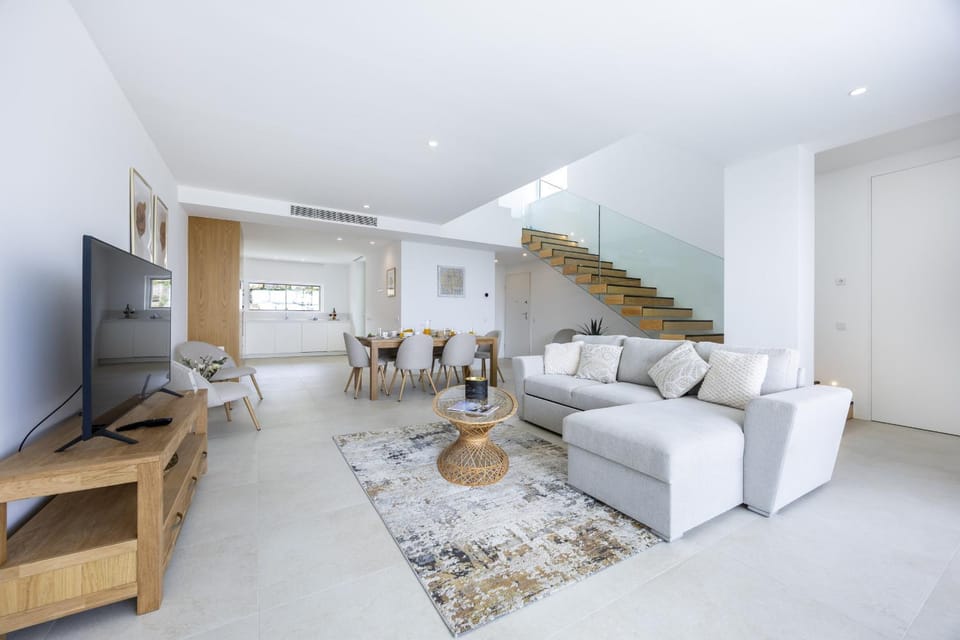 Communal lounge/ TV room, Living room
