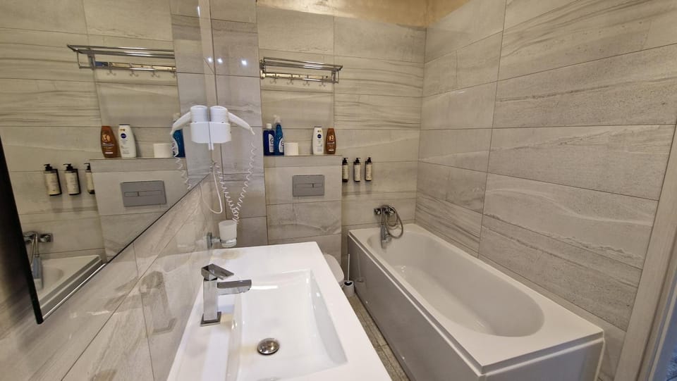 Shower, Bathroom, Bath, hair dryier, towels