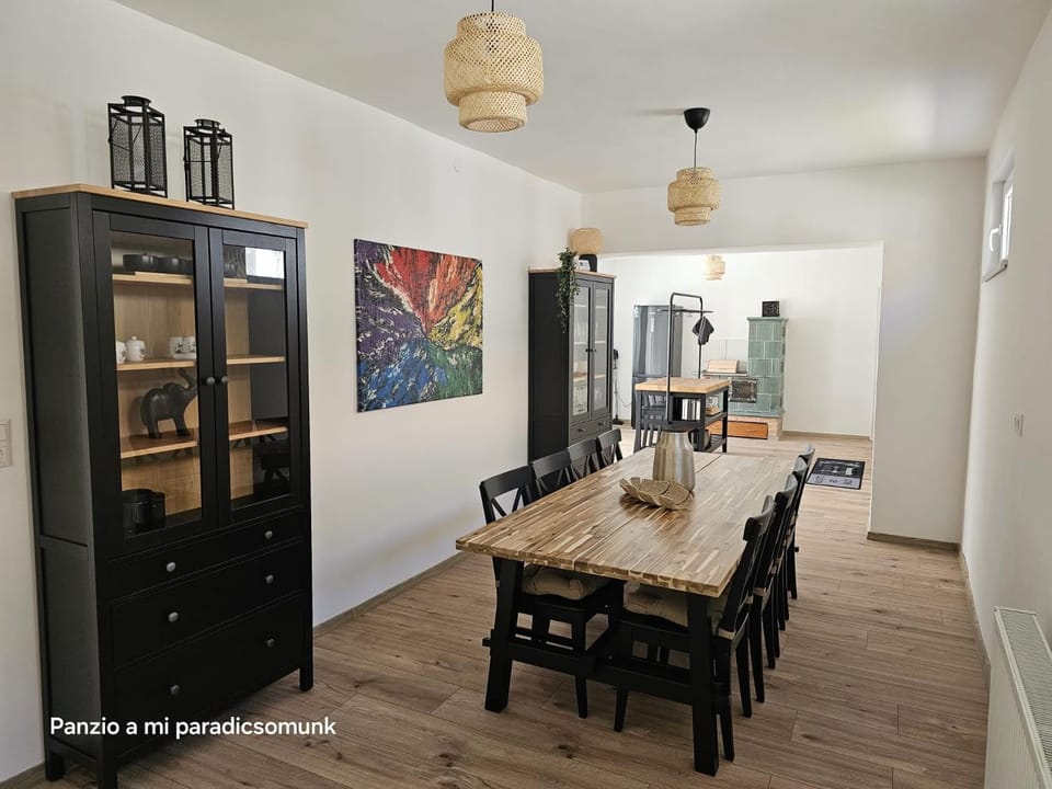 Dining area, Communal kitchen, kitchen