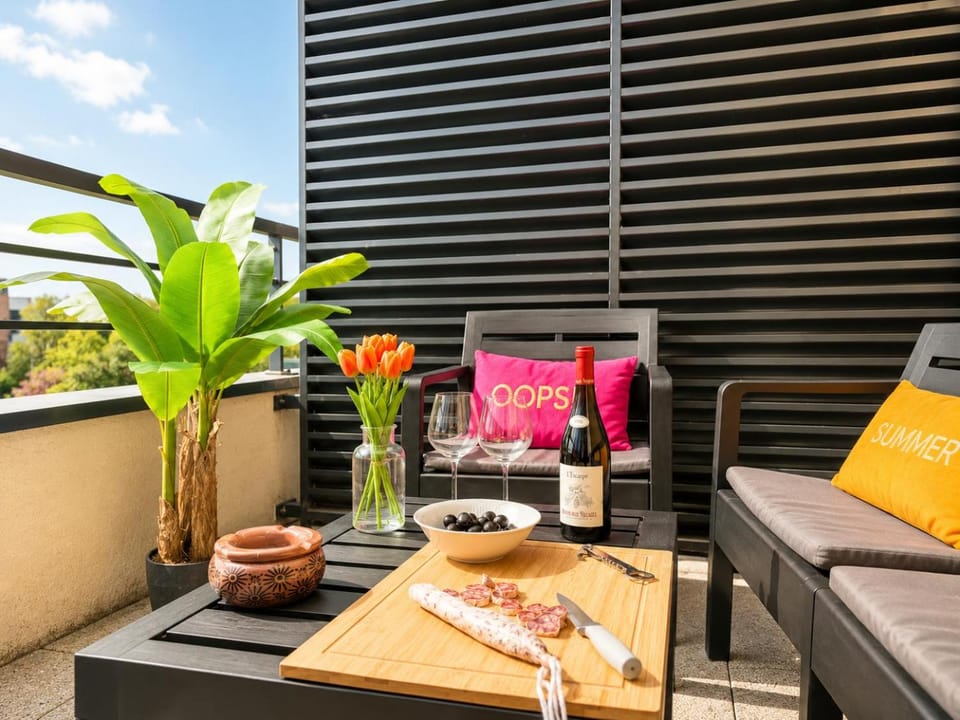 Patio, Day, View (from property/room), Balcony/Terrace, Dining area