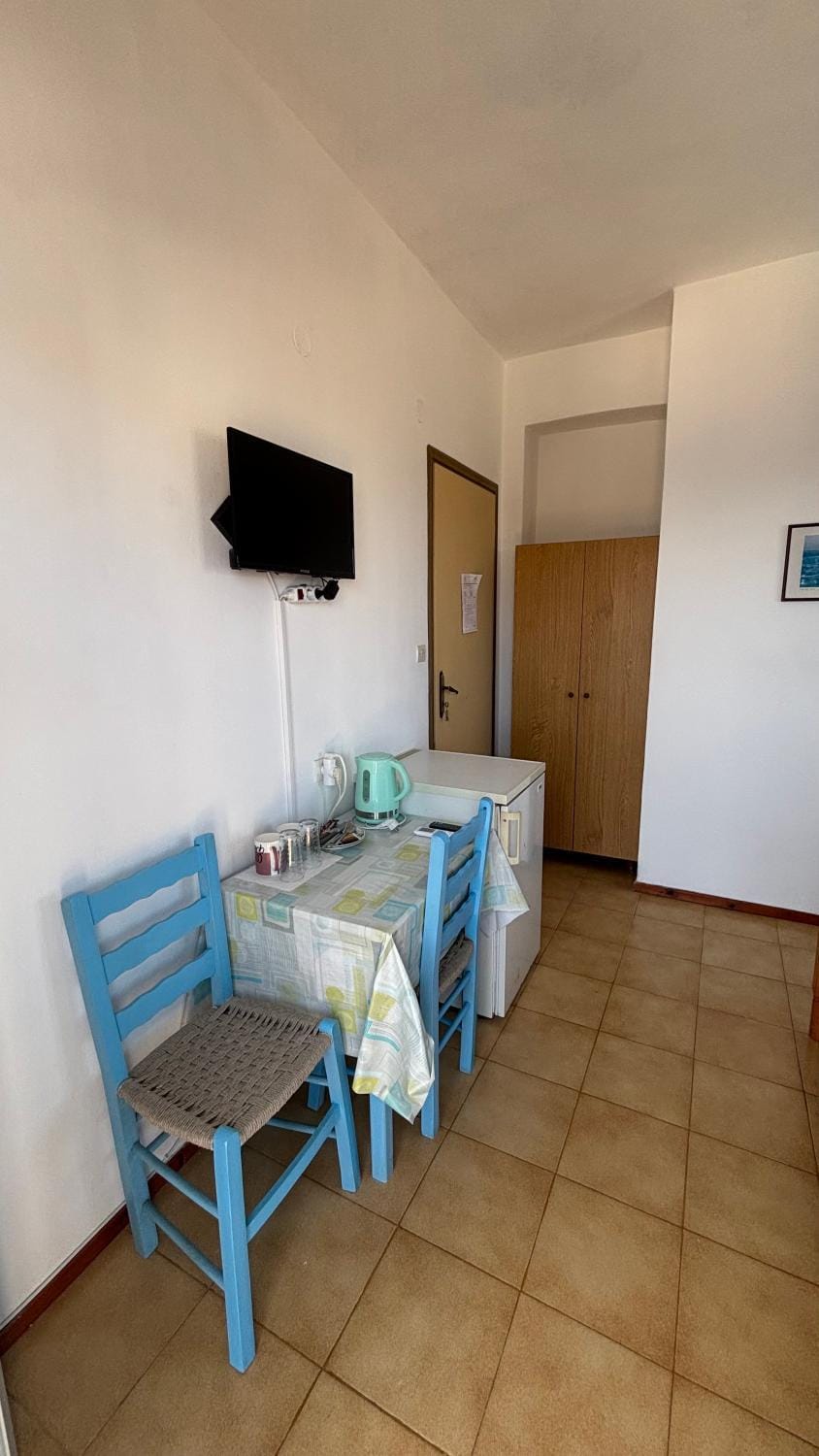 Faros Rooms Armenistis Hotel in Icaria