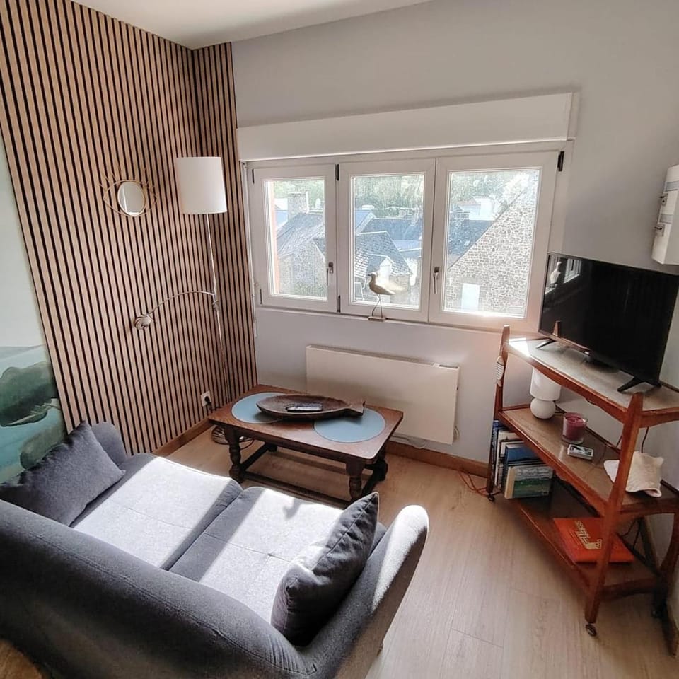 Communal lounge/ TV room, TV and multimedia, Living room, Seating area