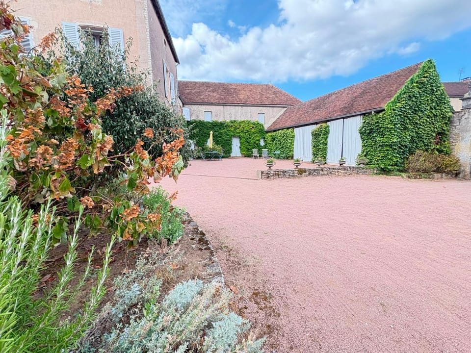 Inner courtyard view