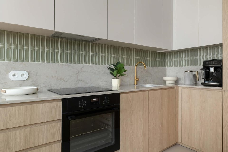 Coffee/tea facilities, Kitchen or kitchenette, stove, toaster