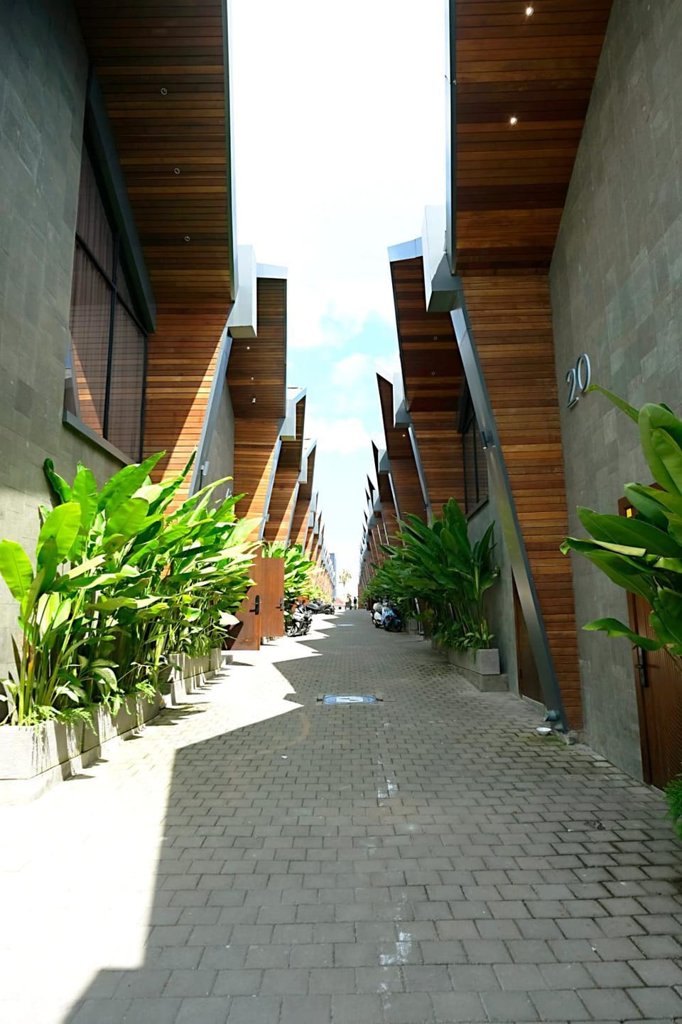 Property building, Area and facilities, Parking