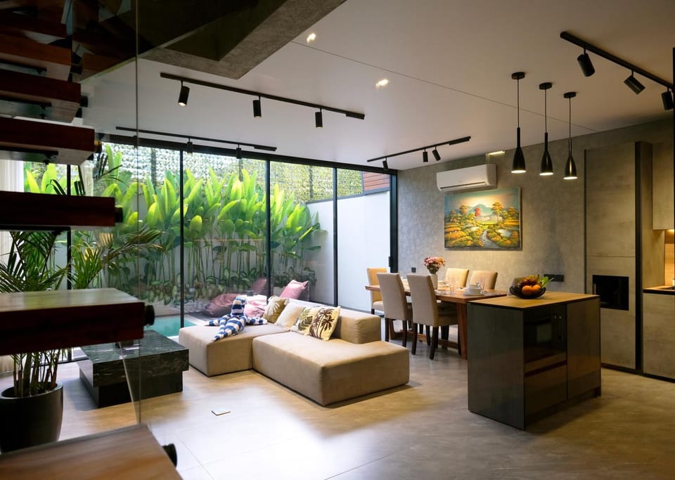 Living room, Seating area, Dining area, kitchen