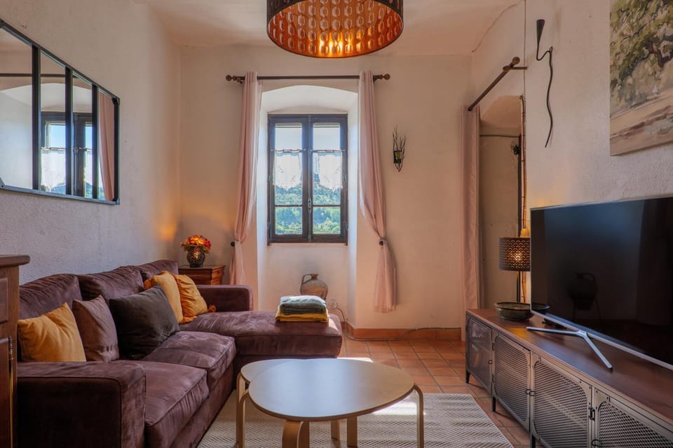 Le Mas de Jallet House in Berrias-et-Casteljau