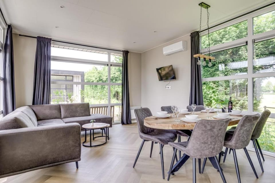 Lodge 44 | 6 persoons chalet in Zennewijnen House in Gelderland, Netherlands