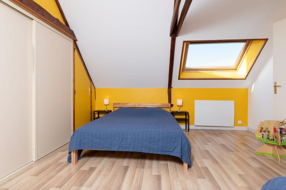 Property building, Living room, Bedroom