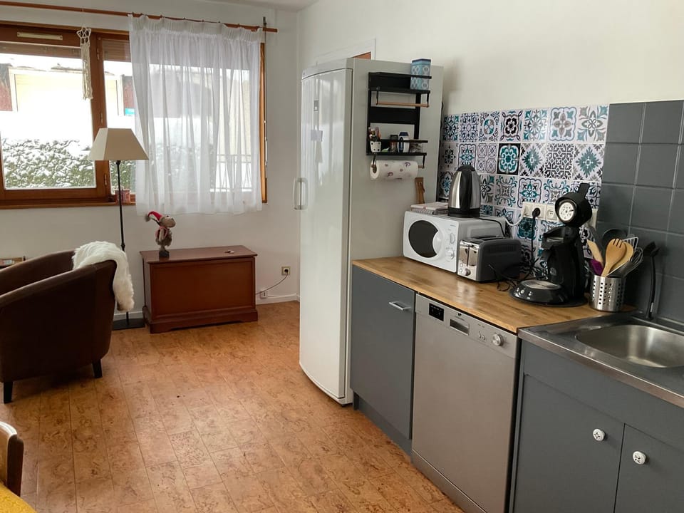 Kitchen or kitchenette