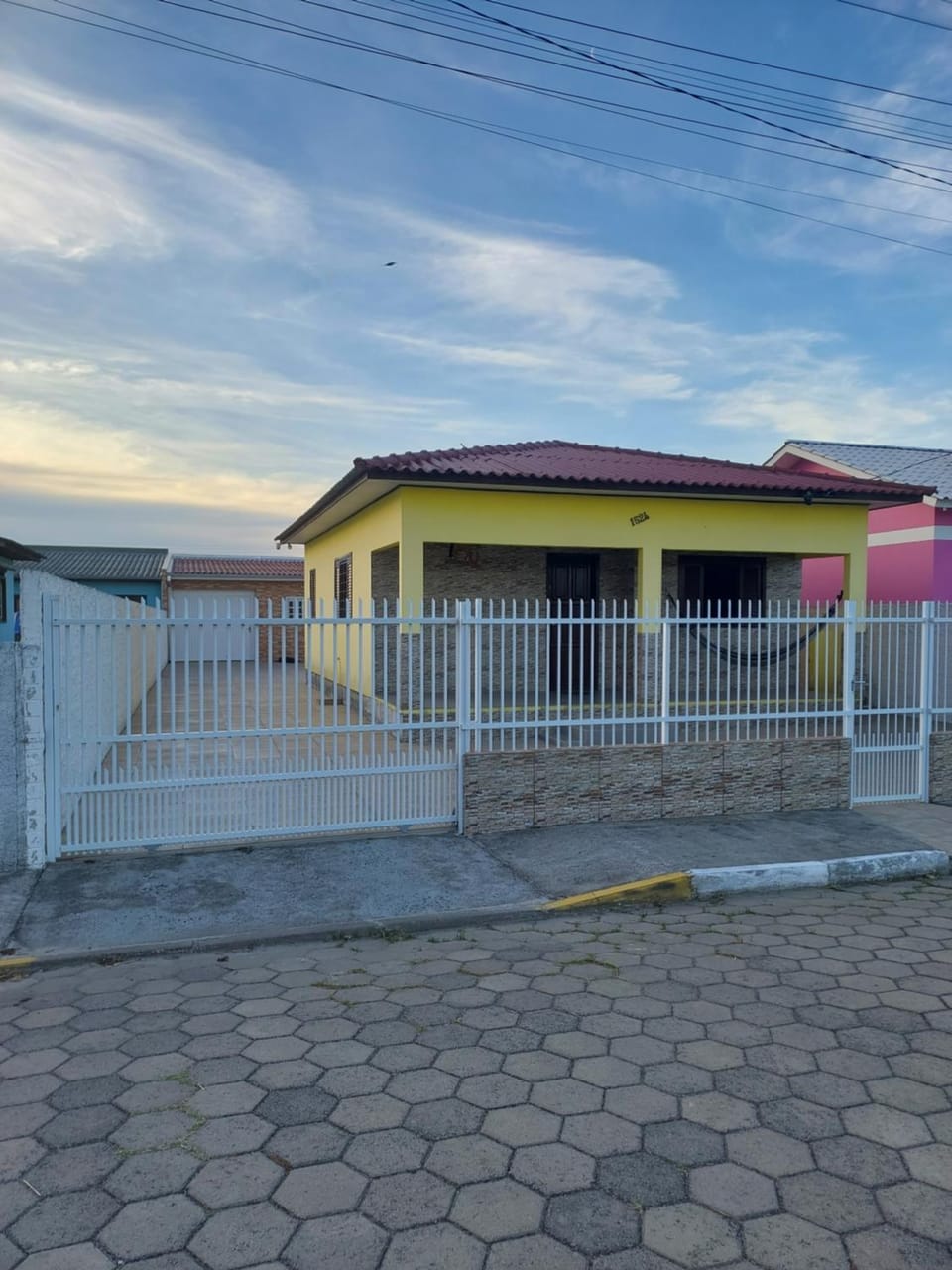 3 quartos 3 camas de casal, piscina, 450 do mar venha com sua família desfrutar House in State of Santa Catarina