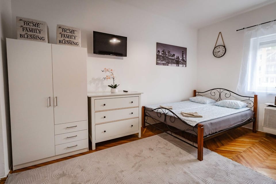 Bed, wardrobe