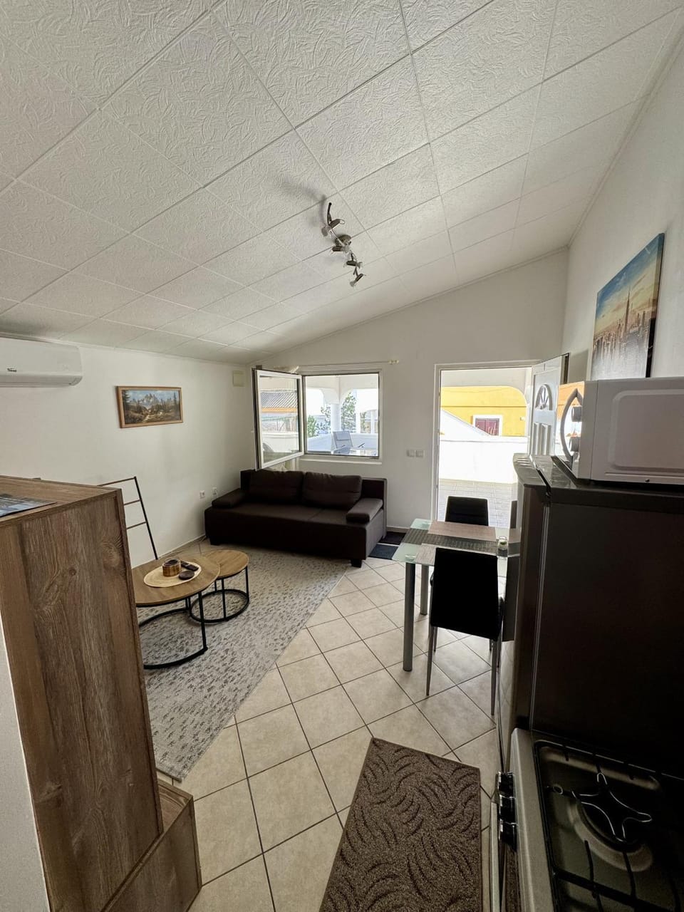 Communal lounge/ TV room, Living room