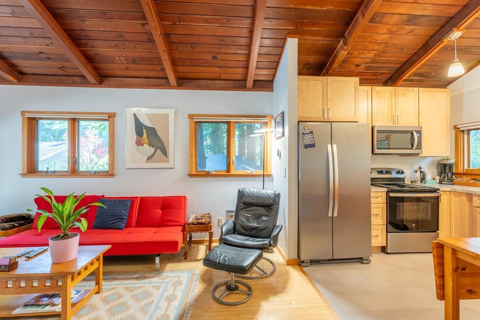 Green Tree Cottage House in Mendocino