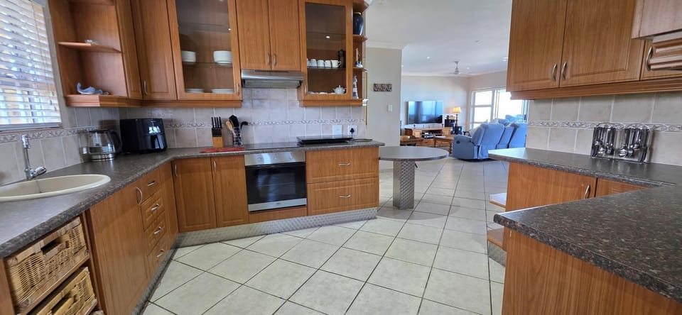 microwave, oven, stove, kitchen