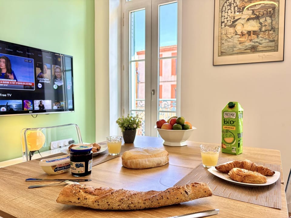 TV and multimedia, Dining area