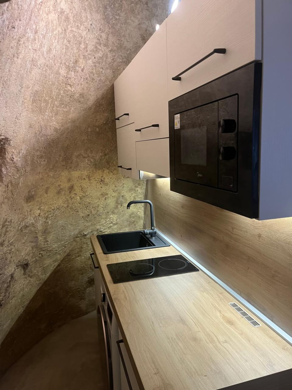 La Grotta Suite Matera House in Matera