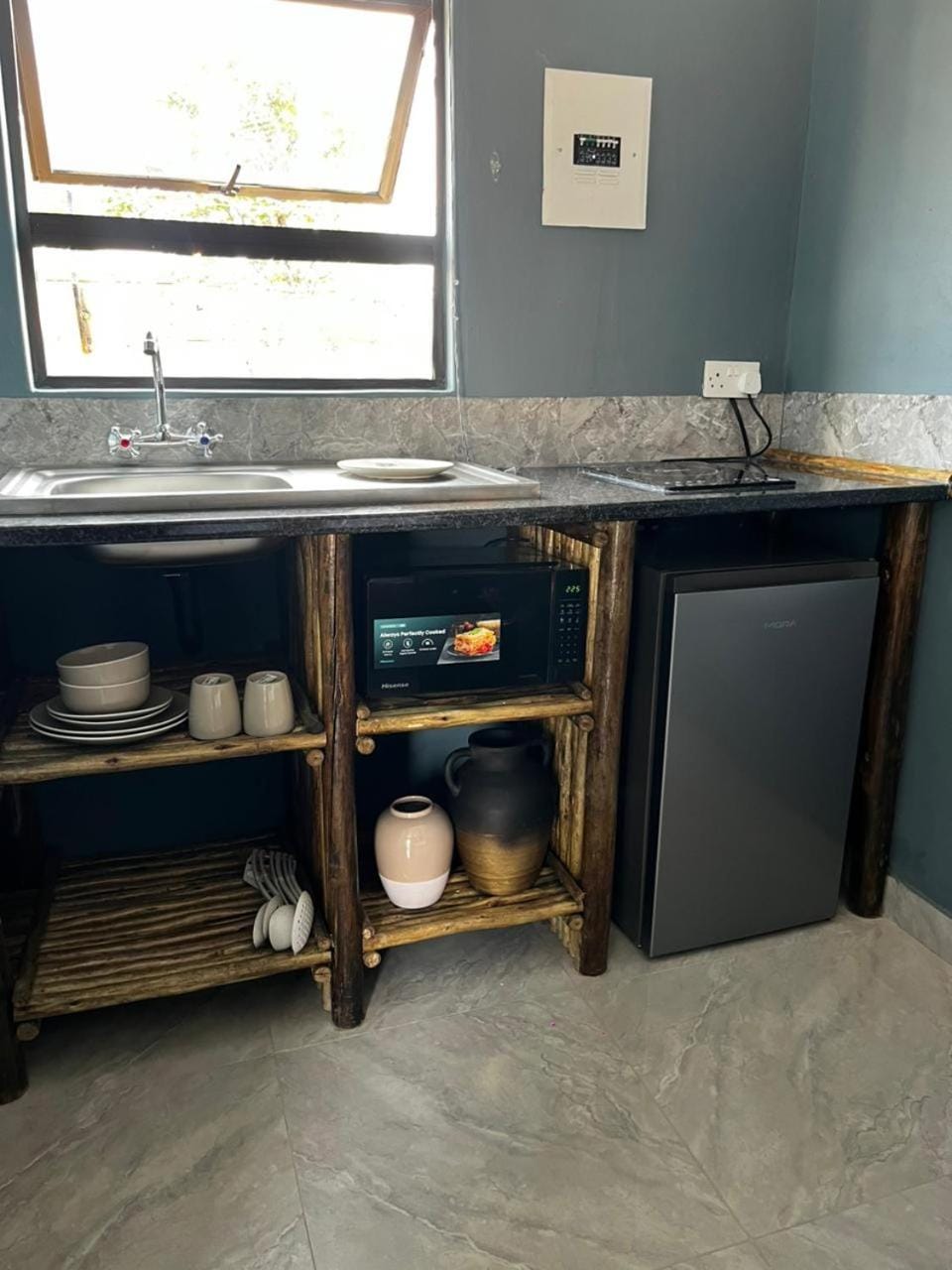 Kitchen or kitchenette
