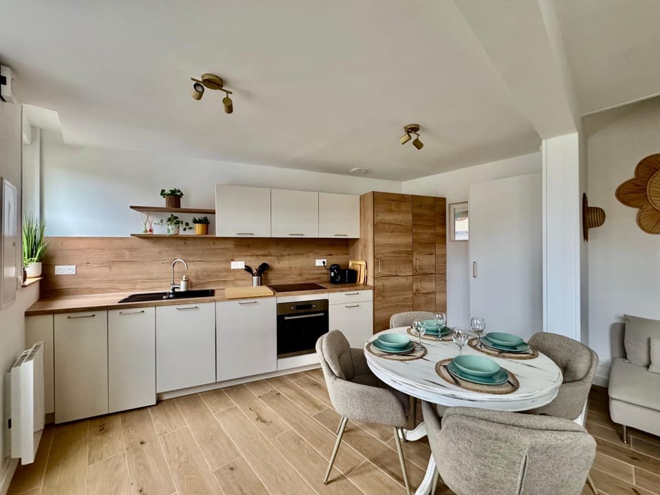 Dining area, dishwasher, oven, stove, washing machine, kitchen