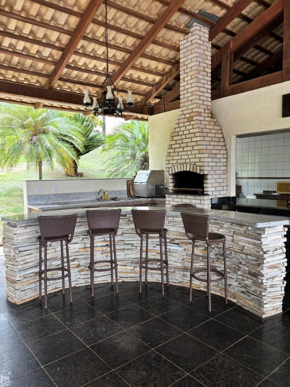 BBQ facilities, Seating area, Dining area