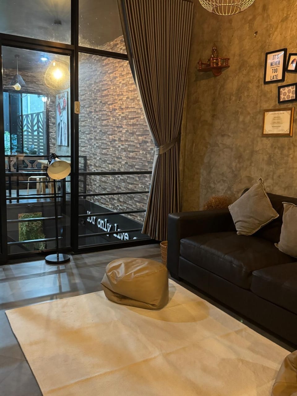 YOLO Loft House Private Group Stay Apartment in Surat Thani Changwat