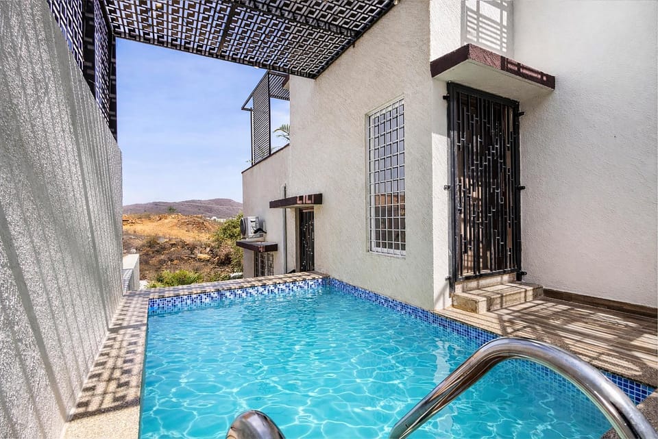 ELIVAAS Shourya Villa Athena 3-BHK Villa With Swimming Pool & Terrace Villa in Gujarat