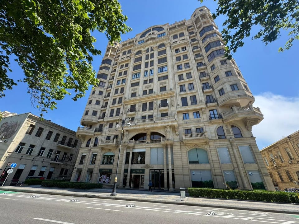 Property building, Day, Location