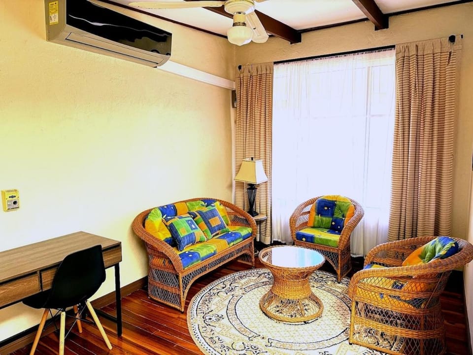 100m from the beach with 24 7 security House in Jaco