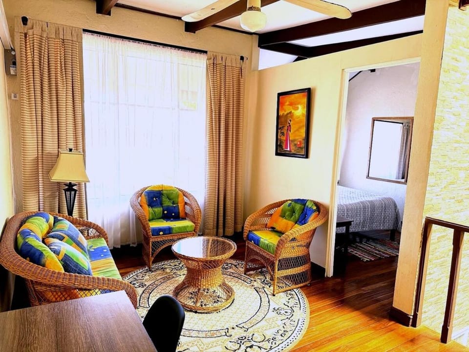 100m from the beach with 24 7 security House in Jaco