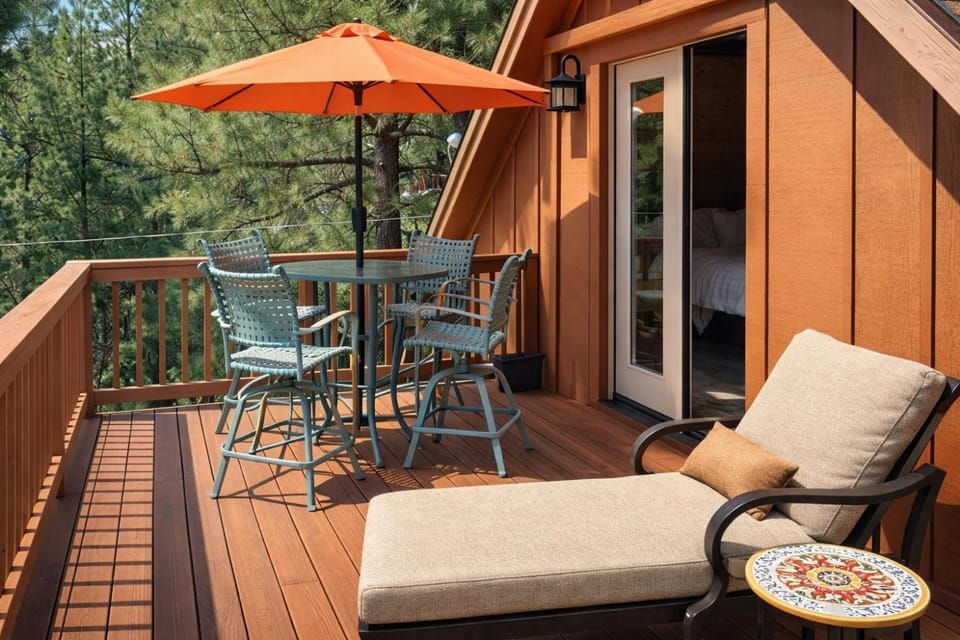 View (from property/room), Balcony/Terrace, Seating area