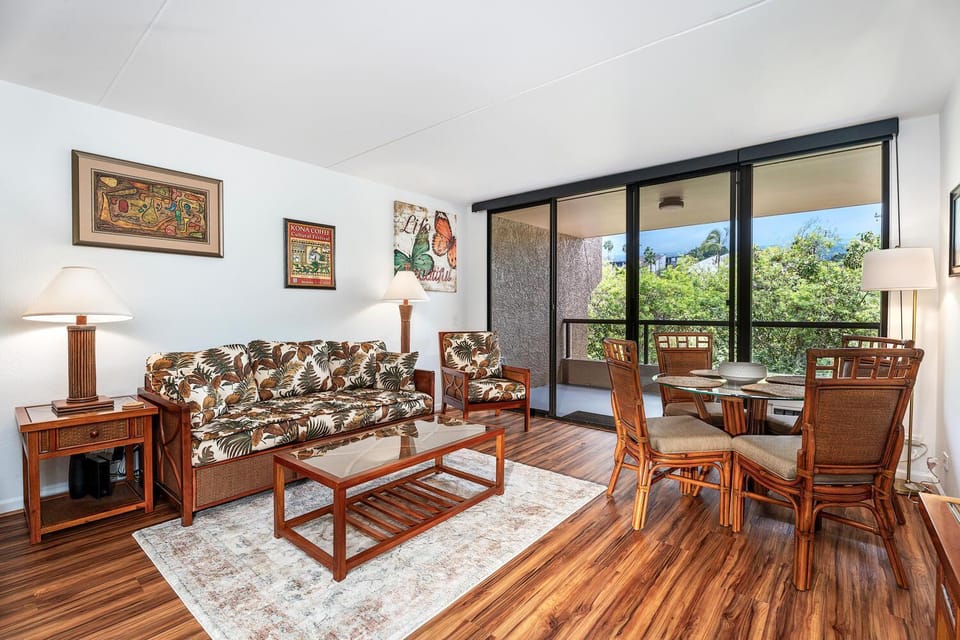 Kona Pacific E629 House in Holualoa
