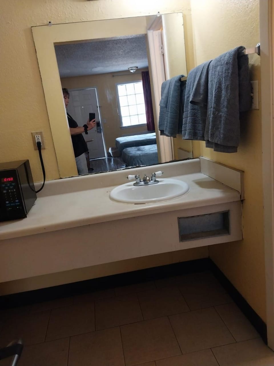 2 Queen Beds Hotel Room Gated 257 Apartment in Flowood