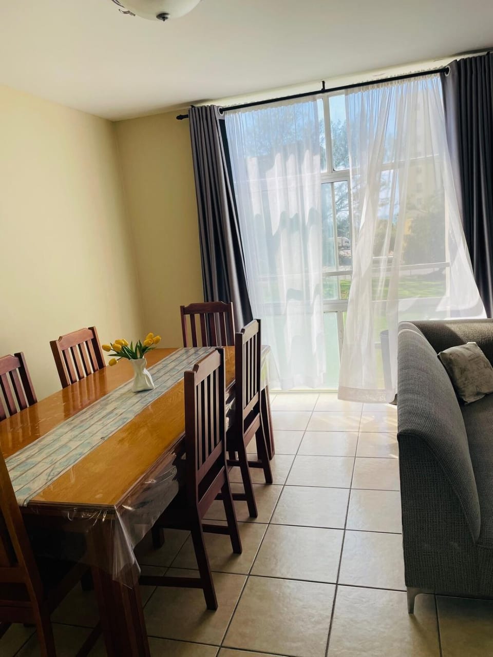 Oceanic Beachside Bliss 2 Bedroom Retreat Apartment in Durban